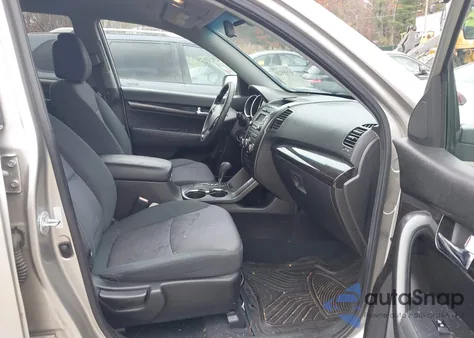 2013 Kia Sorento Lx V6 z USA, uszkodzony, nr VIN 5XYKTDA26DG3607